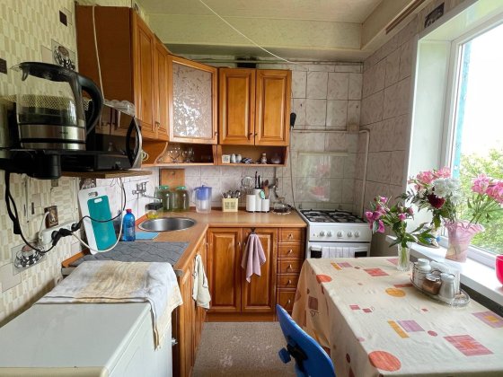Продам затишну 2-кімнатну квартиру у житловому стані в місті Кам’янське, Правий берег, район Матросо Каменское