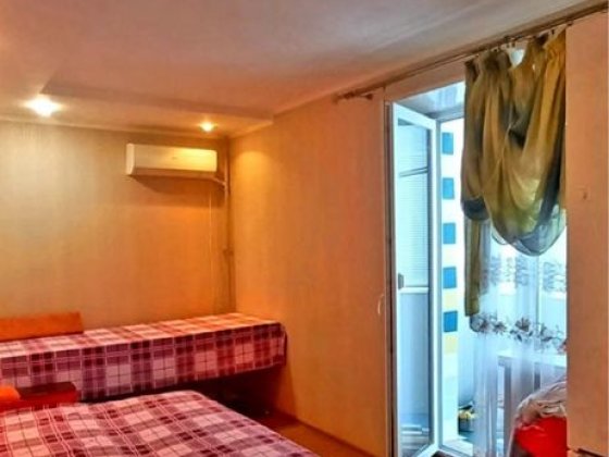 Продам 2 комнатную квартиру, левый берег. Каменское