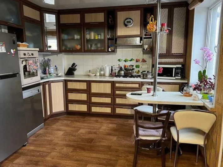 Продам 5 кімнатну квартиру! 1 район! - фото 1