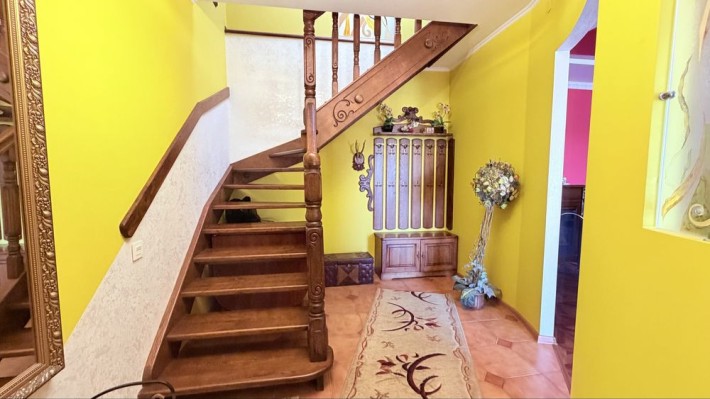 Продаж 3-кімнатної квартири в центрі м. Дрогобич - фото 1