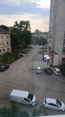 Продається 4-ох кімнатна квартира - фото 1