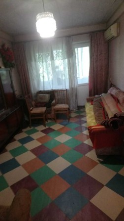 Продам двухкомнатную Димитровский рынок - фото 1