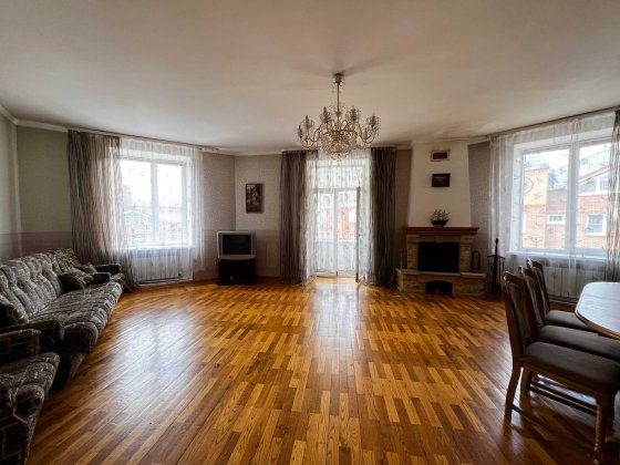 Продам квартиру в  Жмеринці.