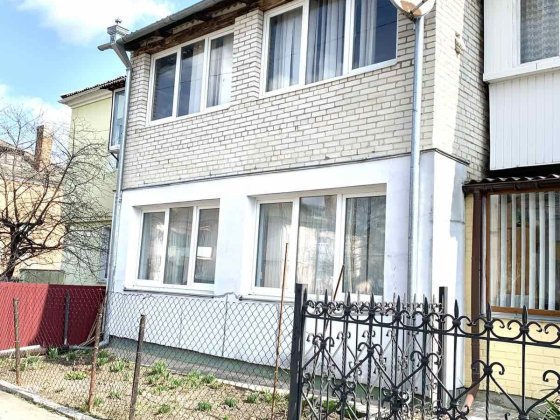 *3-кімнатна квартира в центрі Здолбунова-2, автономне опалення Здолбунів