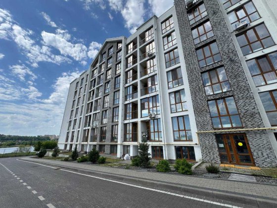 Продаж 3-к з ТЕРАСОЮ, вид на озеро! Гостомель