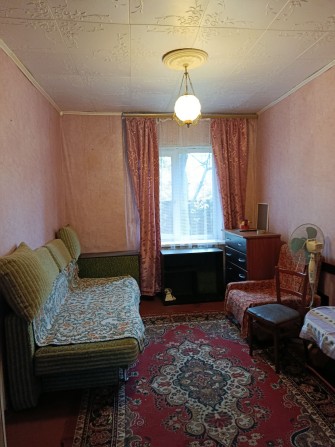 Продаж 2 -х  кімнатної квартири  з наявним майном - фото 1
