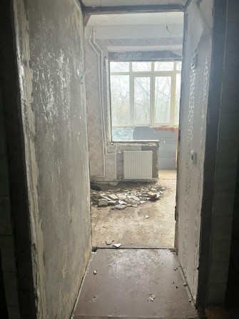 Продается квартира под ремонт - фото 1