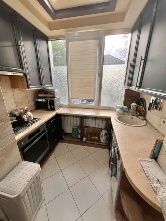 Продаю 3х ком кв  с ремонтом в спокойном районе. Программы++ - фото 1