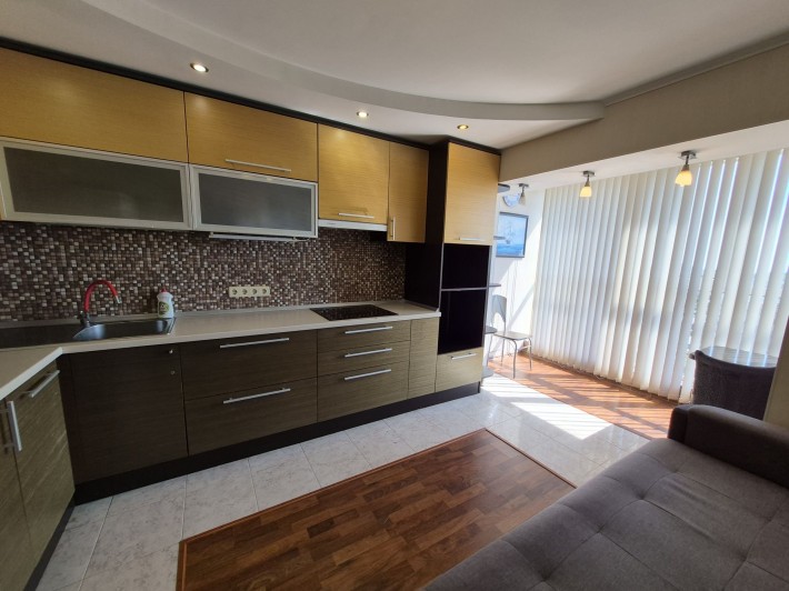 Продам 1к.квартиру с ремонтом Черноморск - фото 1
