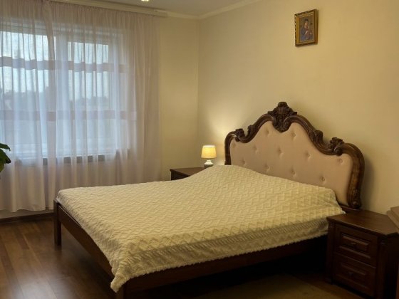 Велика простора трьохкімнатна квартира в центрі міста. Калуш
