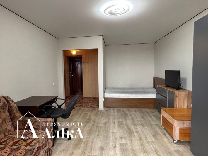 Продам 1-кімнатну квартиру - фото 1