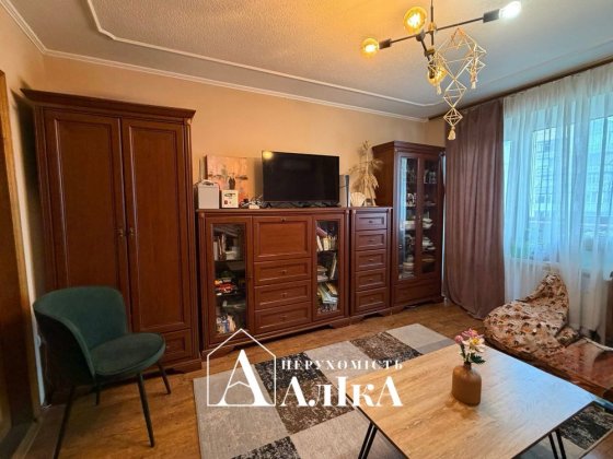 Продам 3-кімнатну квартиру в центрі міста! Каменец-Подольский