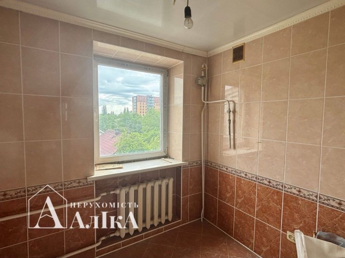 Продам 1-кімнатну квартиру в хорошій локації - фото 1