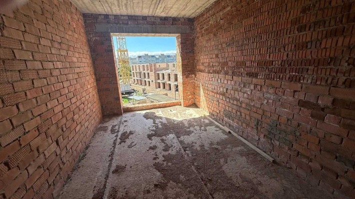 Продаж великої видової 2-кімнатної квартири - фото 1