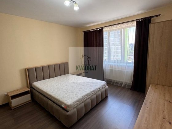 Продам 1-кімнатну квартиру з меблями і технікою, ЖК «Нова Будова-2» Кам'янець-Подільський
