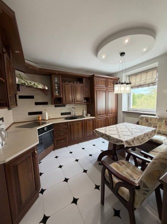 Продам 3 кімнатну квартиру - фото 1