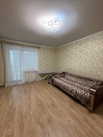 Продам 1-кімнатну квартиру в центрі - фото 1