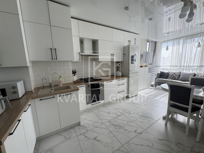 Велика 2 к з ремонтом Жк на прорізній 80м2 - фото 1