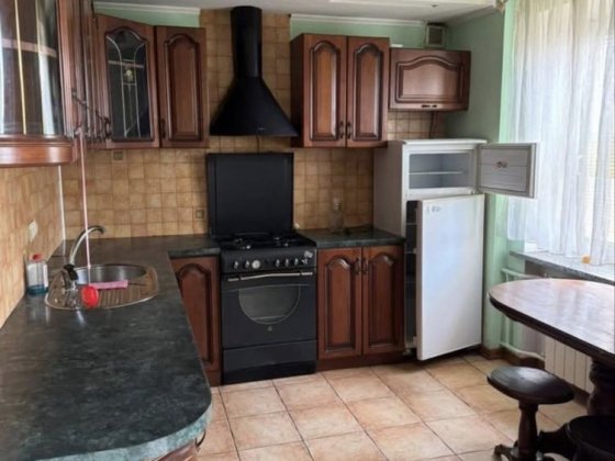 Продається 3 кімнатна квартира. Кам'янець-Подільський