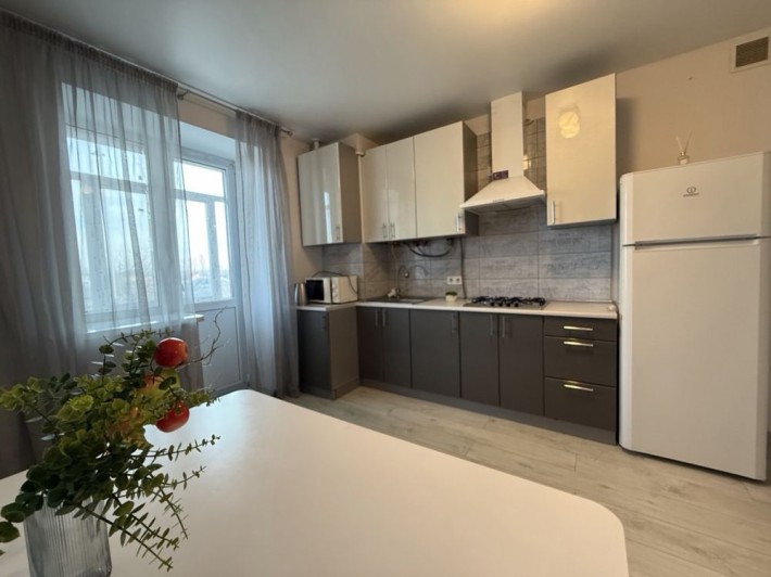 Продаж 1к квартири 2 поверх, 43 кв.м центр Гостомеля з гардеробною! ЖК Покровський - фото 1