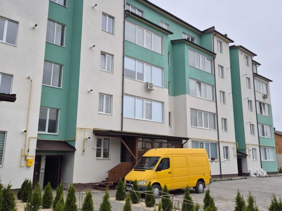 Продам 2-кімнатну квартиру з можливістю перепланування у 3к, можна частково у розстрочку Кам'янець-Подільський