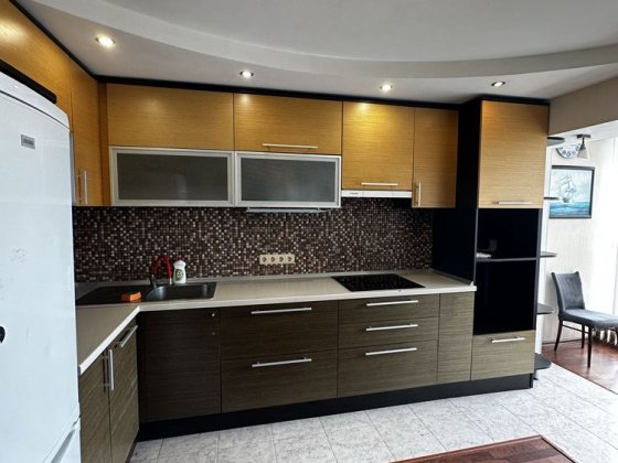 Продажа 1 комнатной квартиры 60 кв м