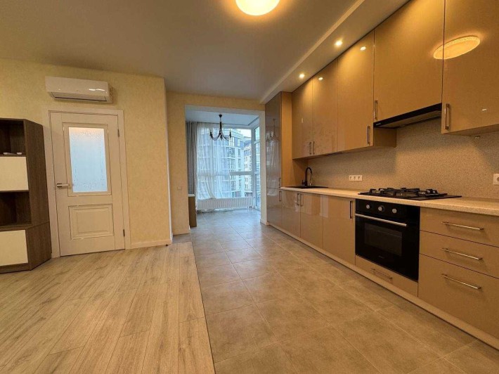 Продам простору квартиру з ремонтом (47м2) Комфортне планування! ГАЗ - фото 1