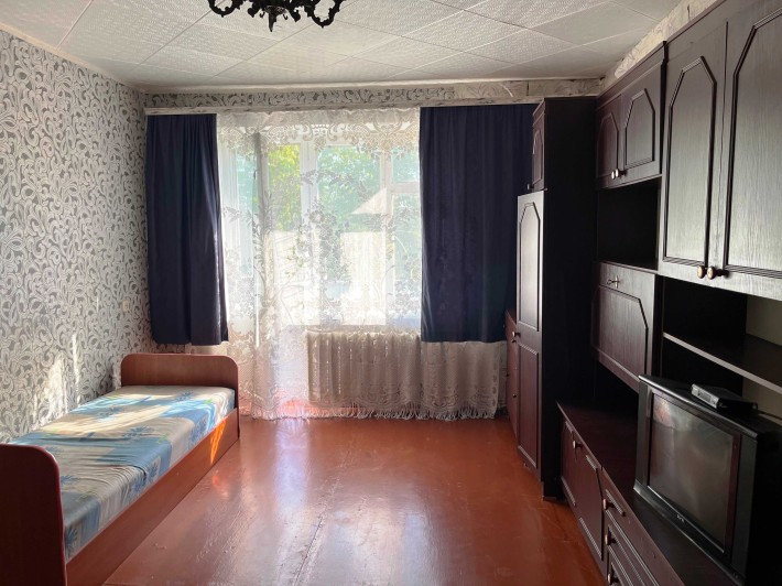 Продам 1 к. квартиру,р-н" Житломасив".вул.Будівельників,8 - фото 1
