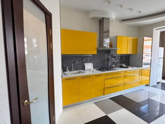 У продажу 3к квартира біля моря, в м.Чорноморськ! Ціна 150 000$ Черноморск