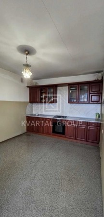 Продам 3 кімнатну квартиру з ремонтом в м. Коцюбинське вул. Паризька - фото 1