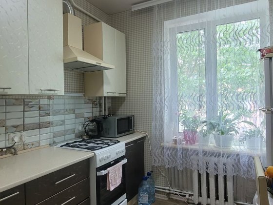 Продам 2-во кімнатну в Марганці. Марганец