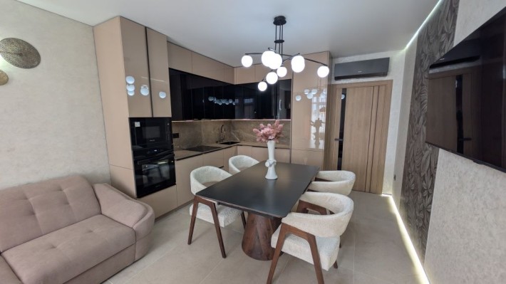 Продаж дизайнерська квартира р-н Росвигово - фото 1