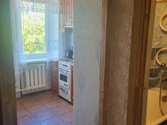 Продам!Малосімеку! Торг мінімальний. Ніжин
