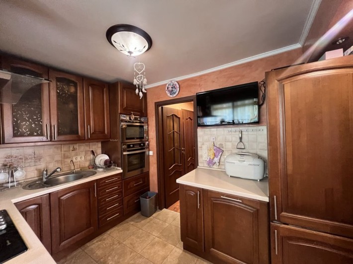 Продаж 4 кімнатноі квартири - фото 1