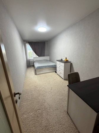 Продам 3-кімнатну квартиру з ремонтом та меблями - фото 1