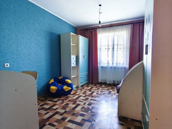 Продаж 3-х кімнатна квартира по Незалежності Ніжин