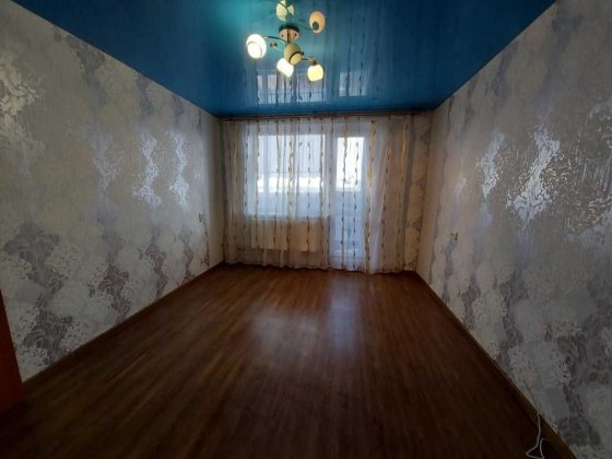Продам однокімнатну квартиру Звягель