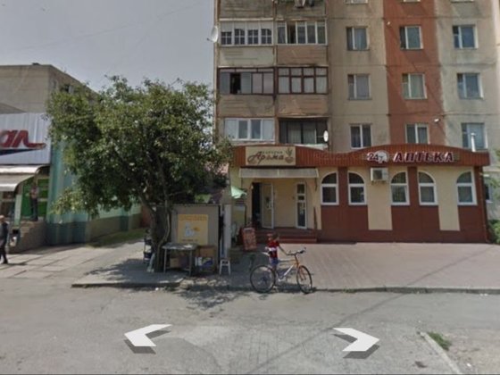 Продається квартира на першому поверсі, можливо під комерцію. Мукачево