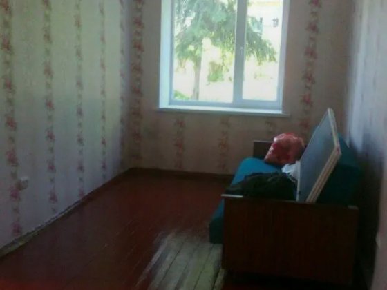 Продам 2-х комнатную квартиру,без удобств,с.Марьяновка (В.Выска ),обща Нове