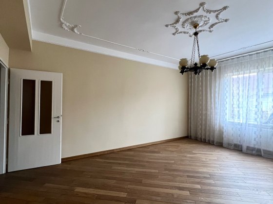 Продається ексклюзивний інвестиційний об'єкт  3-кімнатна квартира площею 109,8 кв.у самому серці Мук