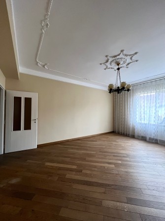 Продається ексклюзивний інвестиційний об'єкт  3-кімнатна квартира площею 109,8 кв.у самому серці Мук - фото 1