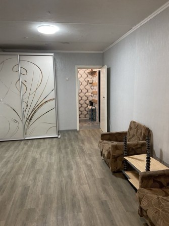 Продам  1 комнатную квартиру в центре - фото 1