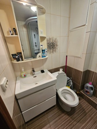 Продам 2-х кімнатну квартиру в центрі міста - фото 1