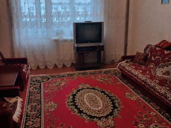 Продам квартиру 3кімнатна в центрі міста Ромни Ромны
