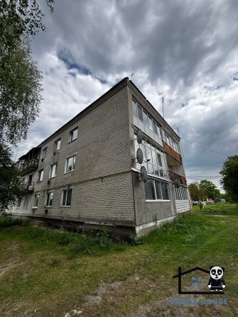 Продається простора 3-кімнатна квартира в затишному районі с. Катеринівка. - фото 1