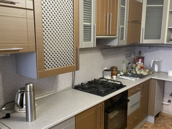 Продам однокімнатну квартиру 42 м2 з індивідуальним газовим опаленням в Центрі міста Сміла, Черкаськ Сміла