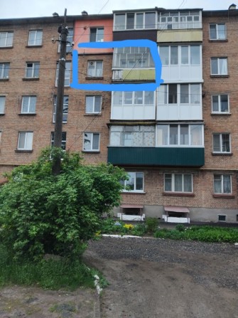 Продам 2 -кімнатну квартиру в м. Сміла район Шевченко - фото 1