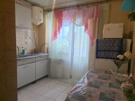 ТЕРМІНОВО, Власник.Продам унікальну 3 кімнатну квартиру в Трускавці 1 поверх 2 кухні 2 спальні гараж Трускавец