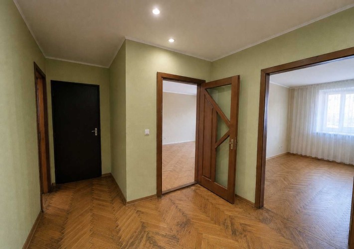 Продаж 3-кімнатної квартири по вул. Стебницька в місті Трускавець - фото 1