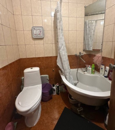 Продам 1 кімнатну квартиру на середньому поверсі - фото 1